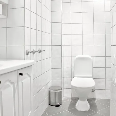 Private In A Quiet And Central Location. Sm41